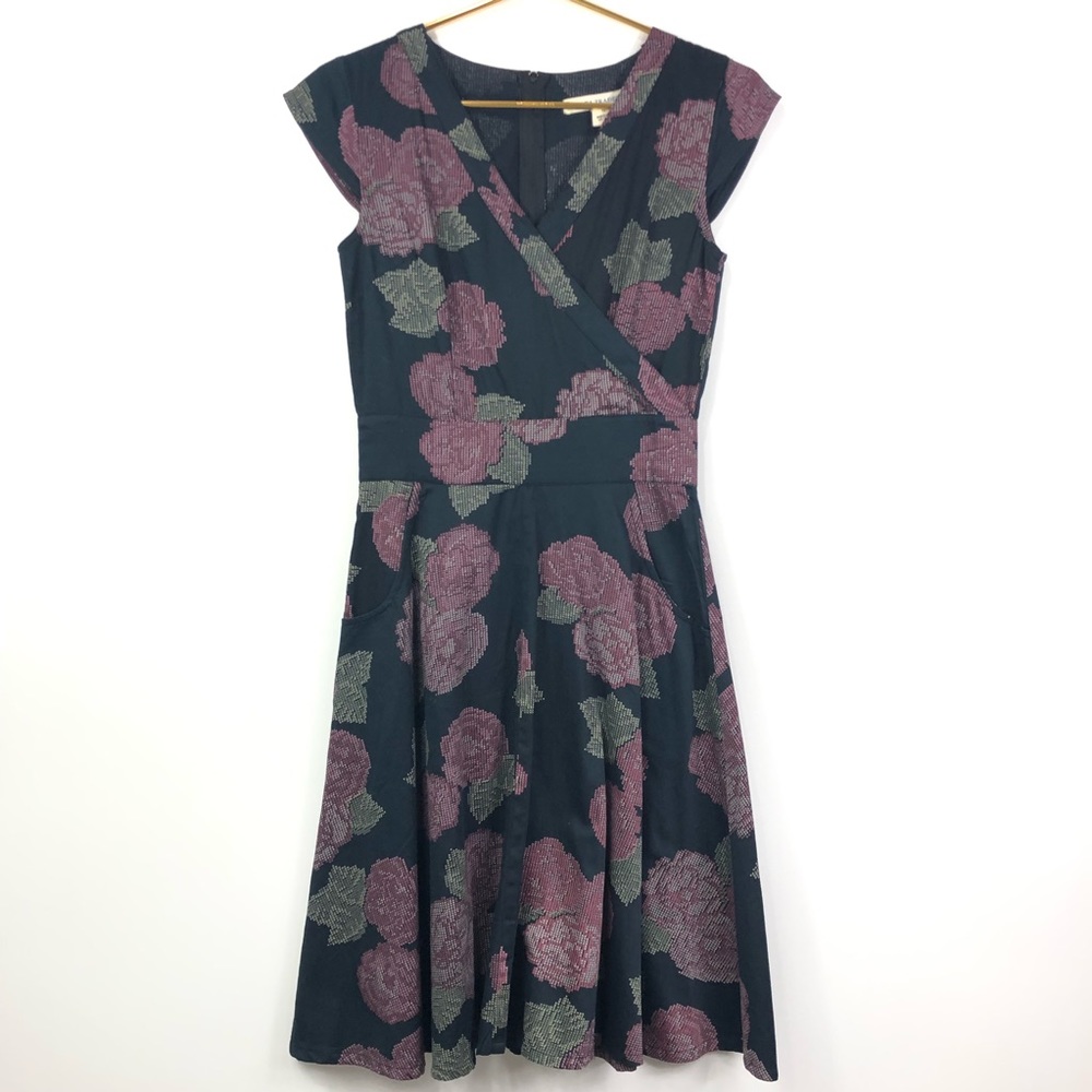 Mata Traders XS  Black rose dress